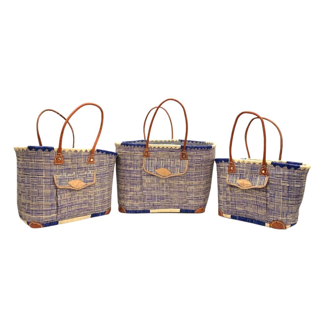 Handmade blue raffia women's classy handbag with outside and inside pockets & leather handle. Made with love in Madagascar