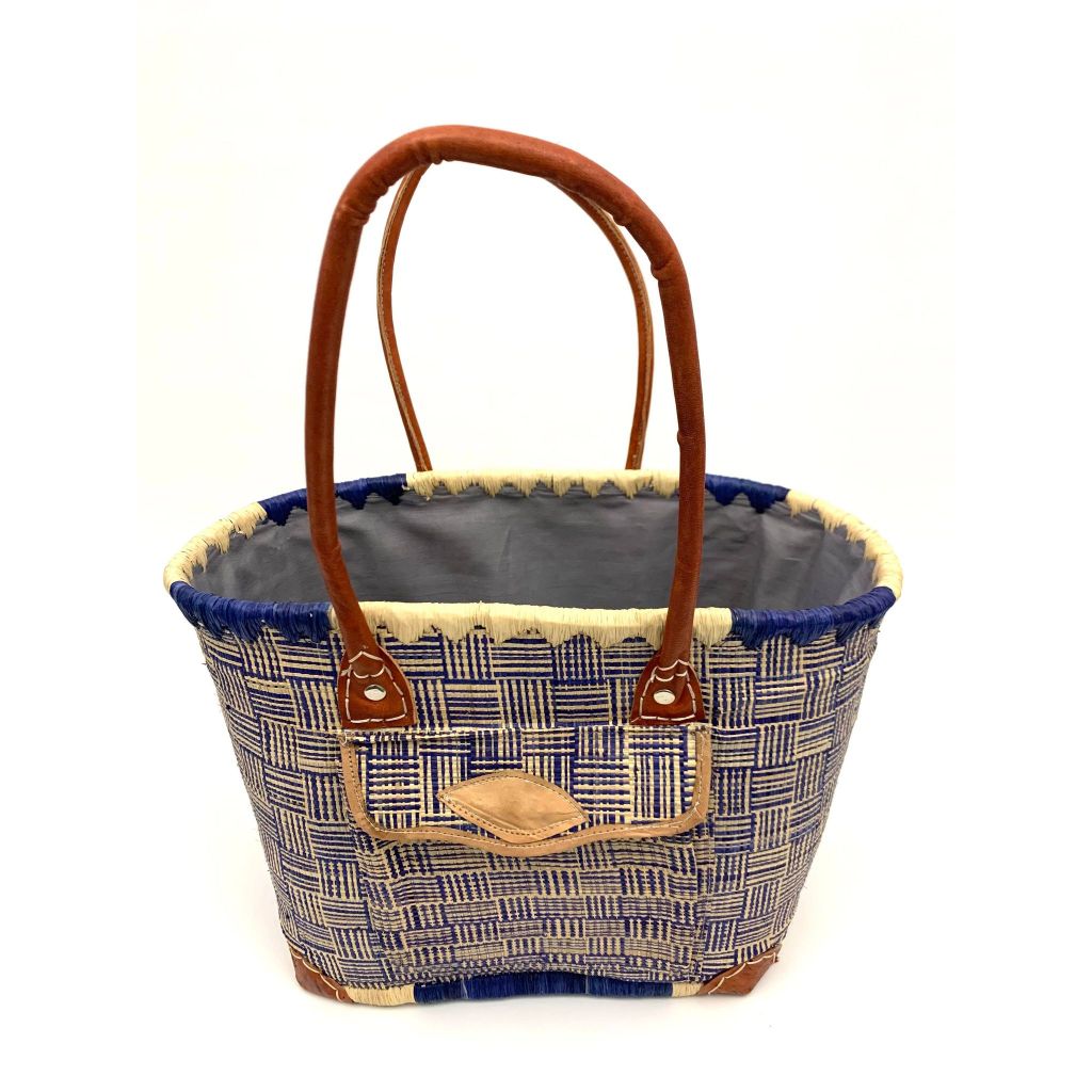 Handmade blue raffia women's classy handbag with outside and inside pockets & leather handle. Made with love in Madagascar