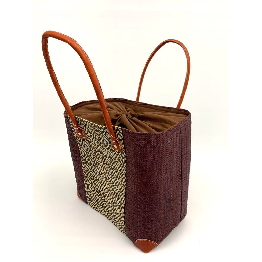 Handmade brown raffia women's classy handbag with boho design,pockets & leather handle. Made in  Madagascar with love