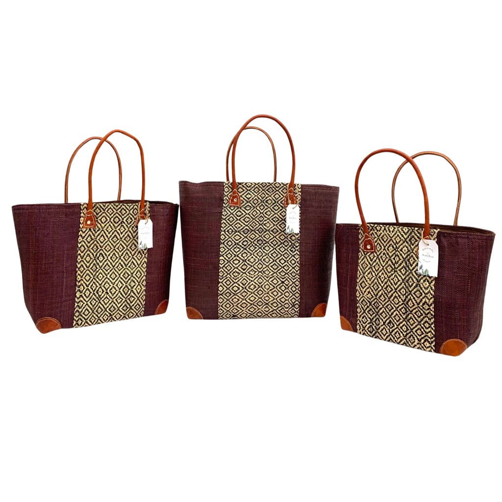 Handmade brown raffia women's classy handbag with boho design,pockets & leather handle. Made in  Madagascar with love